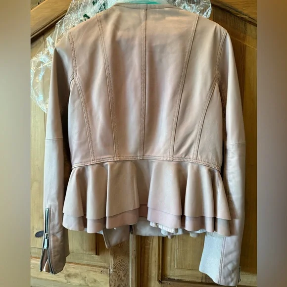 BCBG dusky pink 100% leather peplum jacket Size:Medium Professionally DryCleaned - Picture 8 of 15